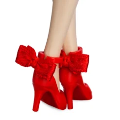 Snow White Ultimate Princess Celebration Limited Edition Doll -Disney 460032736542 3