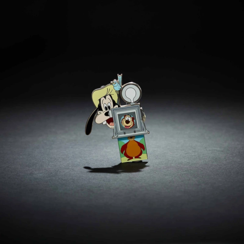 Goofy And Humphrey Bear Pin, Hold That Pose - Disney100 Limited Release 5 Goofy And Humphrey Bear Pin, Hold That Pose - Disney100 Limited Release - Image 3